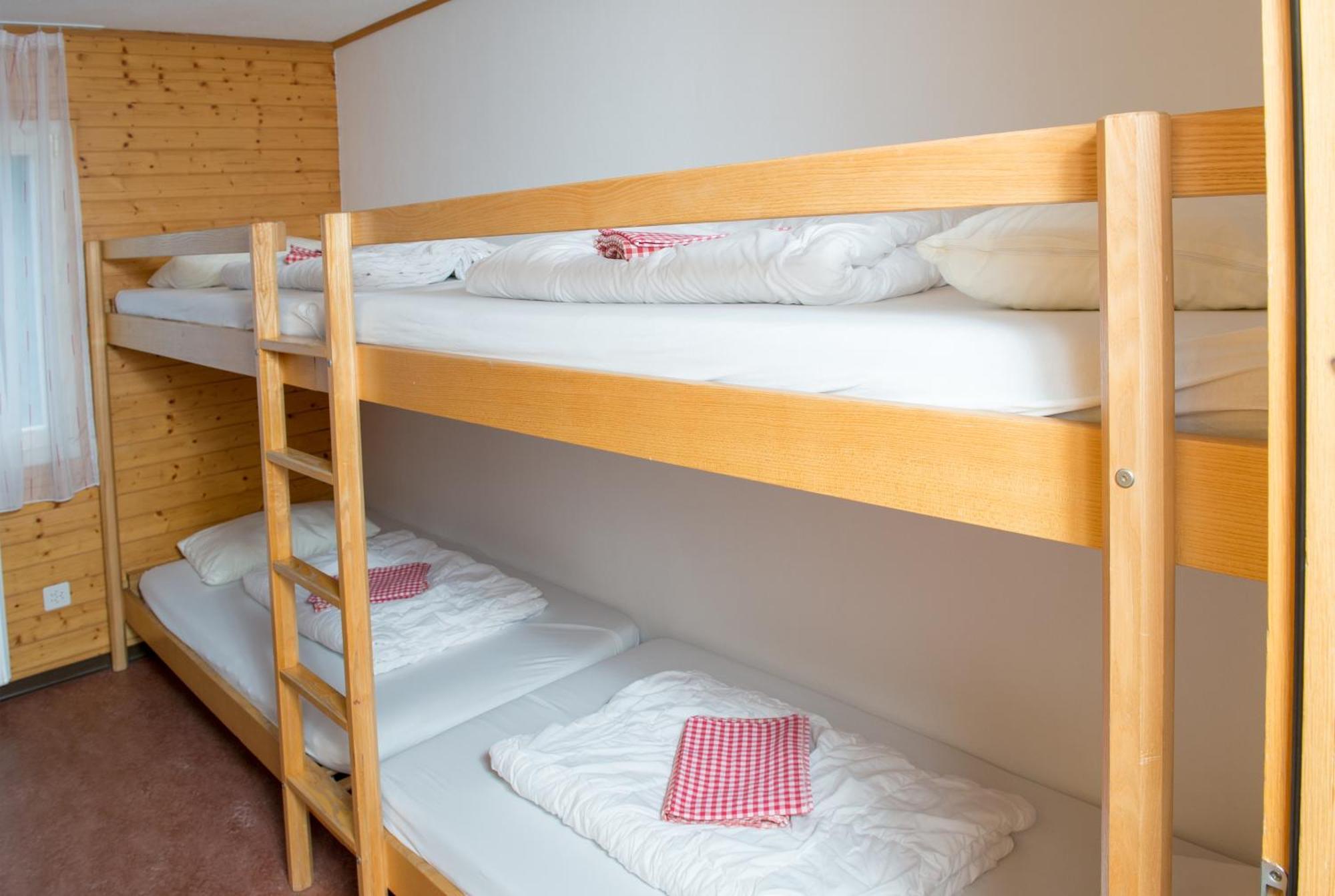 Vierbettzimmer mit Bergblick